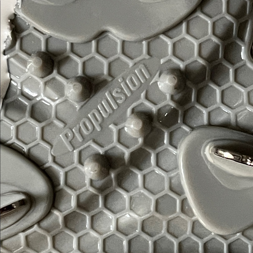 NEW Mizuno 9-Spike Ambition 3 Low Metal Baseball Cleats Grey/White Men's Size 14 - Picture 13 of 15